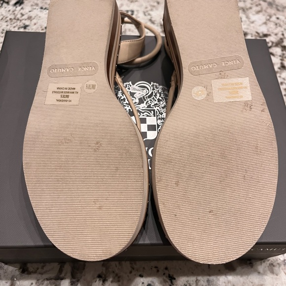 Vince Camuto ankle strap sandles. - Picture 2 of 2